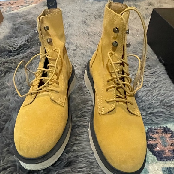 Sorel Hi-Line Lace Up boots - Picture 2 of 5